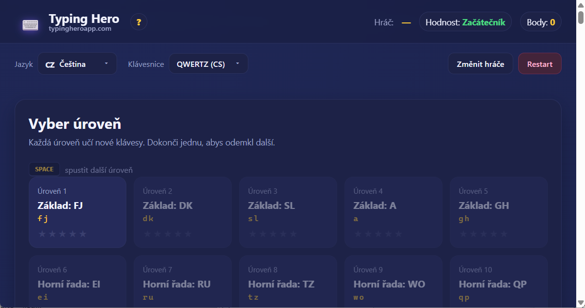 Český online kurz psaní všemi deseti prsty — webová aplikace Typing Hero App český kurz psaní všemi deseti — snímek obrazovky rozhraní